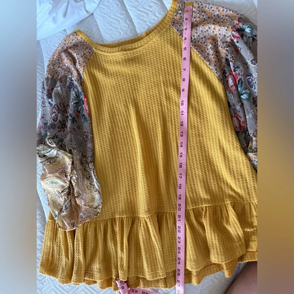 Umgee Floral Flowy Sleeve Waffle Knit Blouse Women’s Size Large Mustard Color - Picture 5 of 7